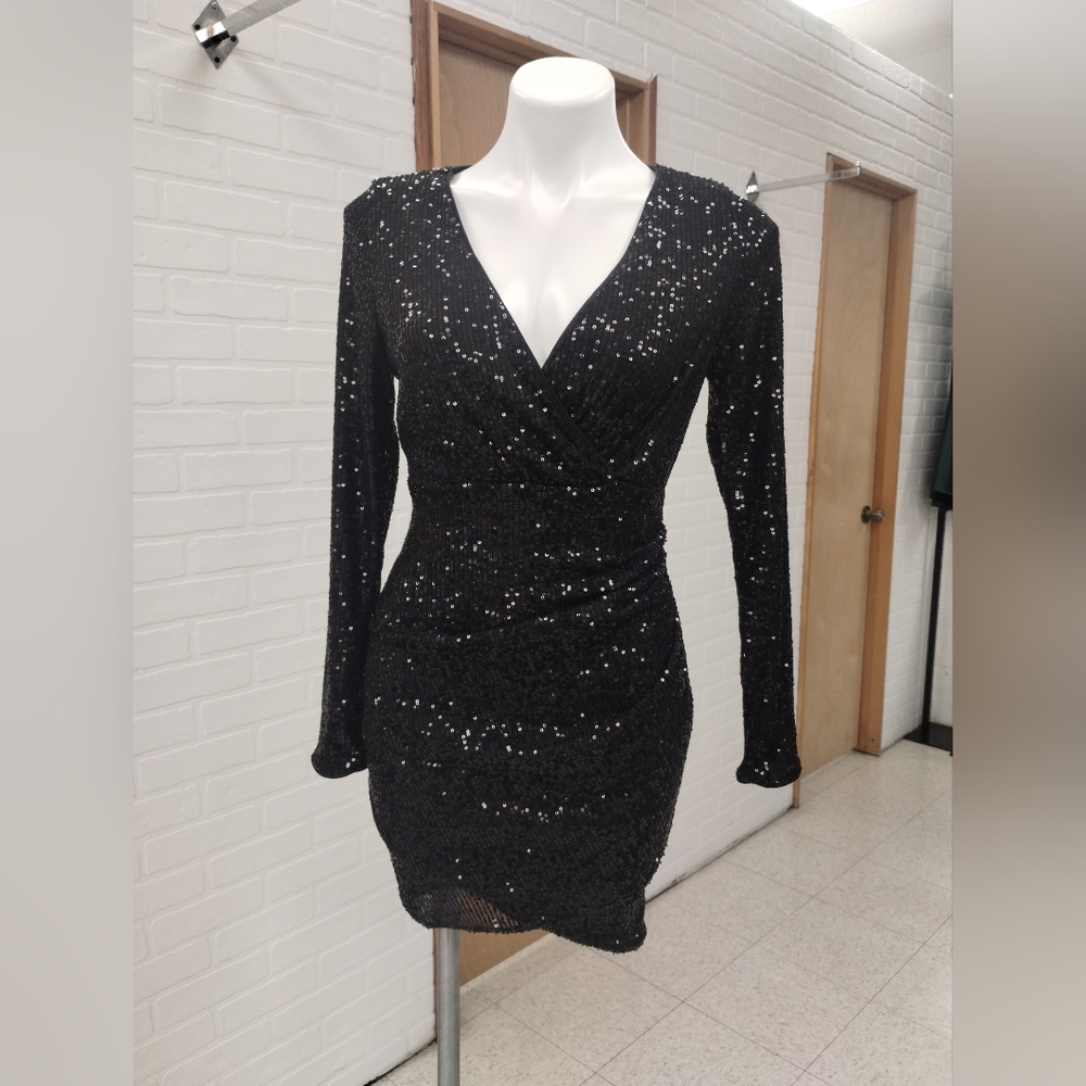 Elegant Black Sequin Dress